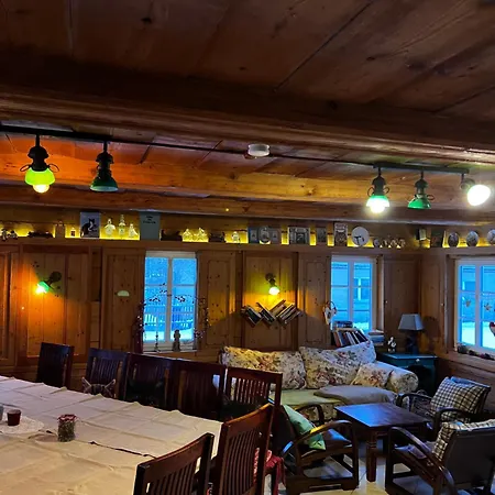 Schwarzer Kater Holiday home